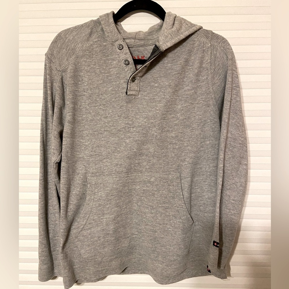 Barely worn airwalk, gray fleece sweatshirt perfect for fall/light windbreaker